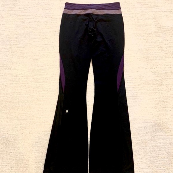 Lululemon Groove Pant Leggings! - Picture 2 of 4